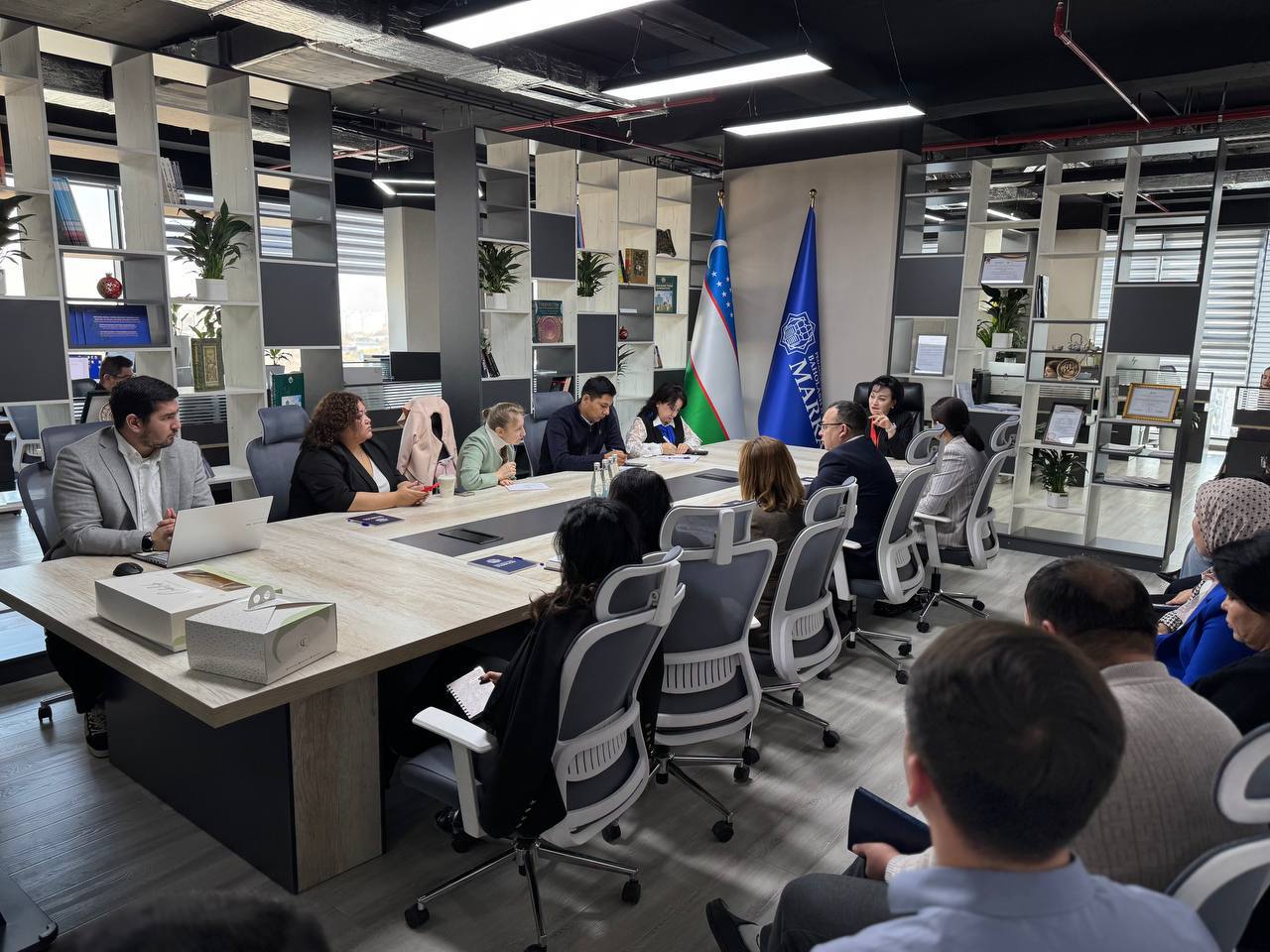 Pedagogik mahorat va xalqaro baholash ilmiy-amaliy markazi E-maktab mas’ullari bilan navbatdagi uchrashuv bo'lib o'tdi.